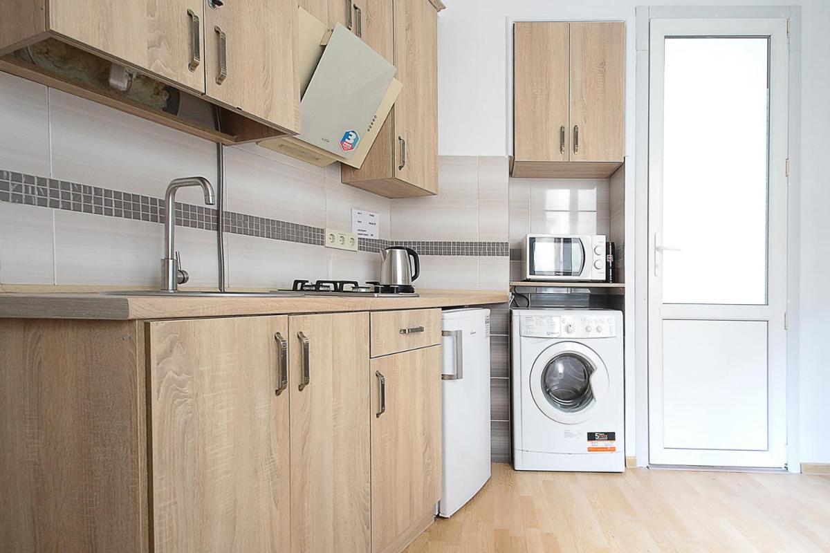 Buk Apartments On Doroshenka 29 Lviv Extérieur photo