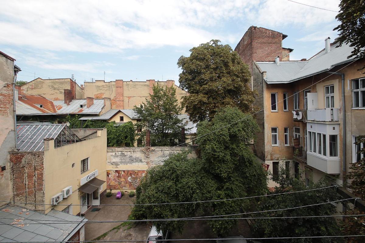 Buk Apartments On Doroshenka 29 Lviv Extérieur photo