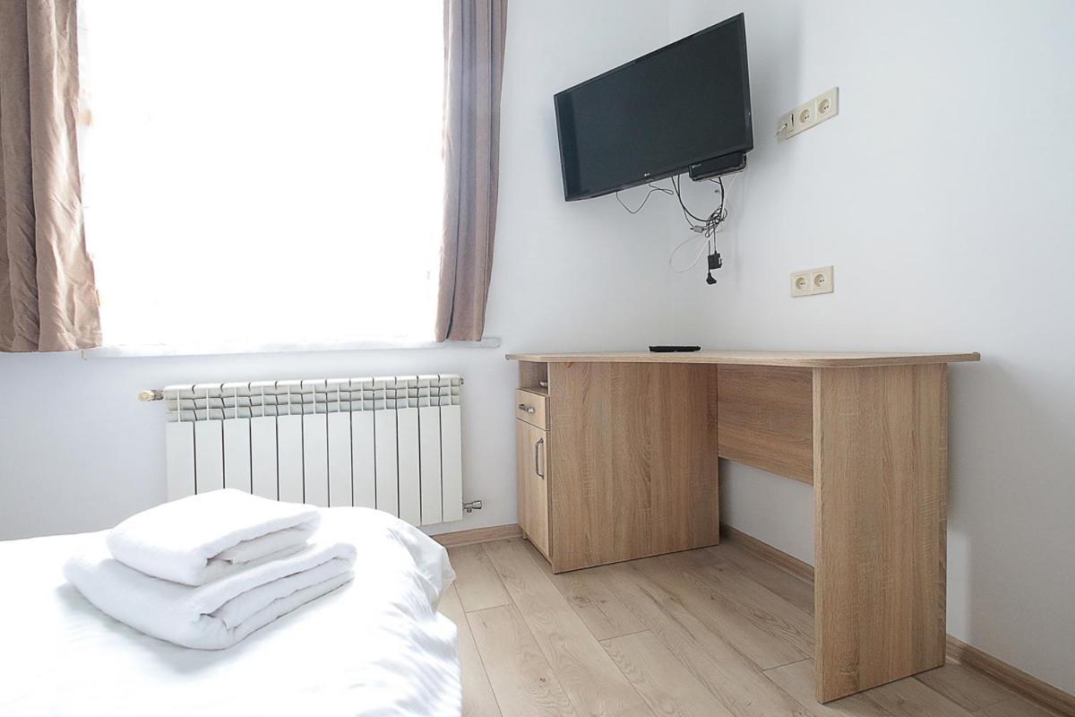Buk Apartments On Doroshenka 29 Lviv Extérieur photo