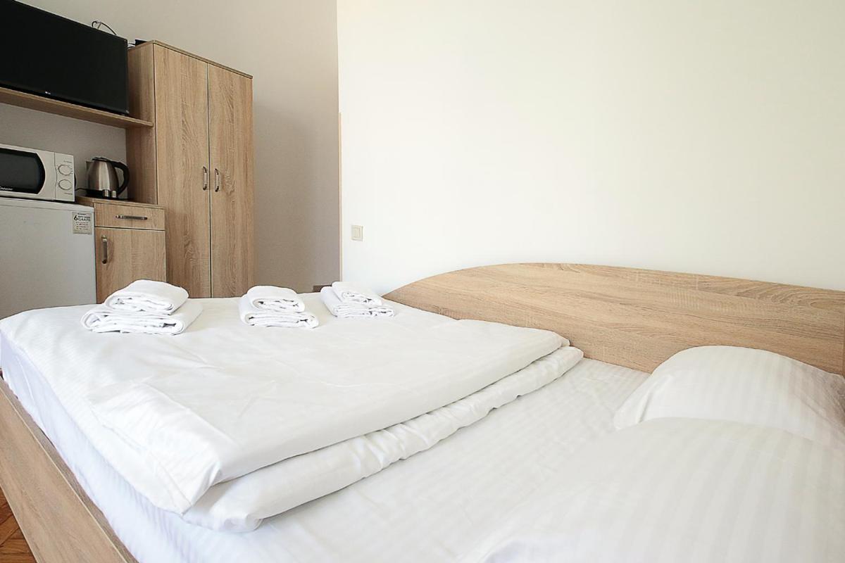 Buk Apartments On Doroshenka 29 Lviv Extérieur photo