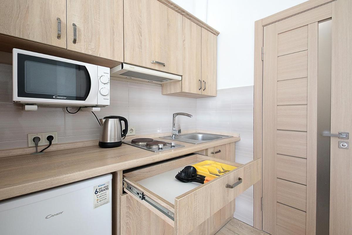 Buk Apartments On Doroshenka 29 Lviv Extérieur photo