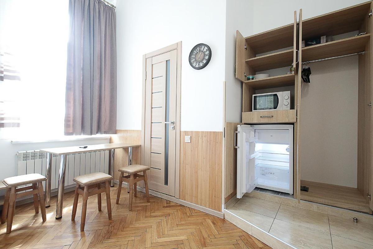 Buk Apartments On Doroshenka 29 Lviv Extérieur photo