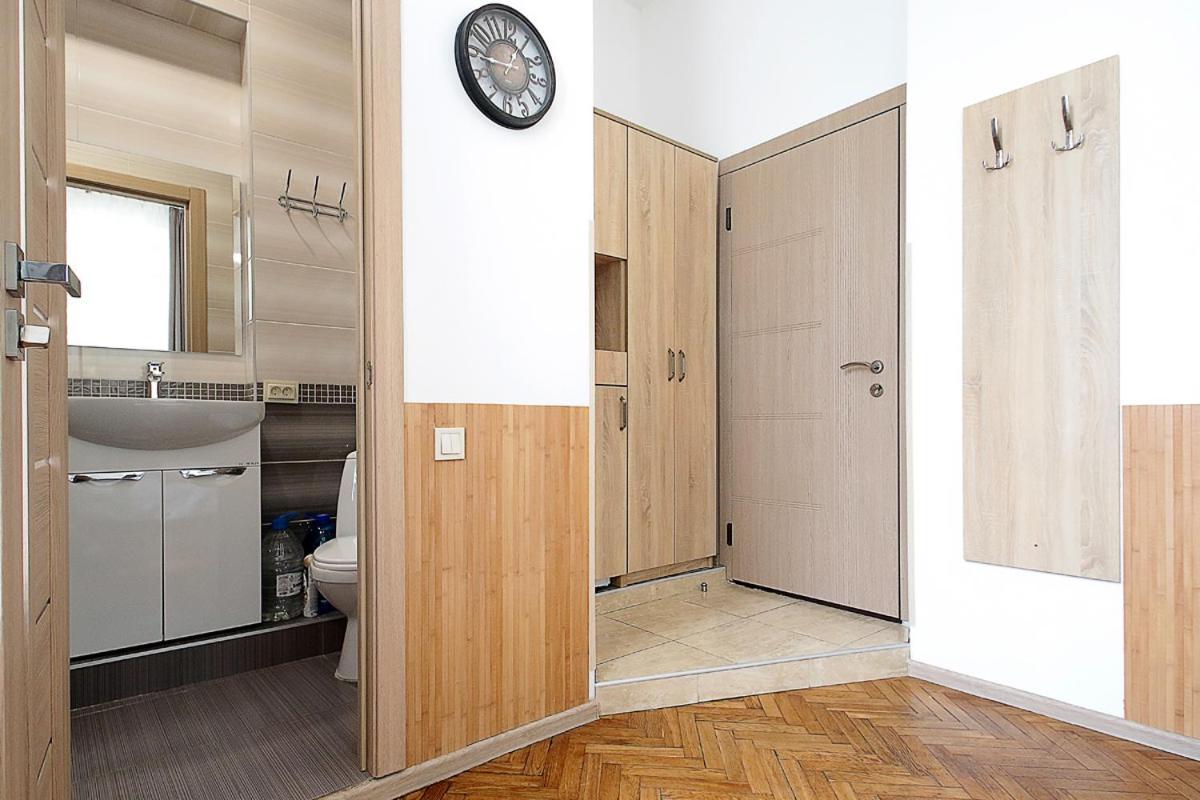Buk Apartments On Doroshenka 29 Lviv Extérieur photo