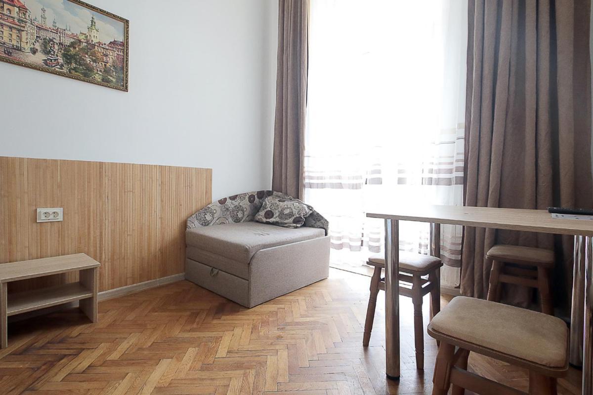 Buk Apartments On Doroshenka 29 Lviv Extérieur photo