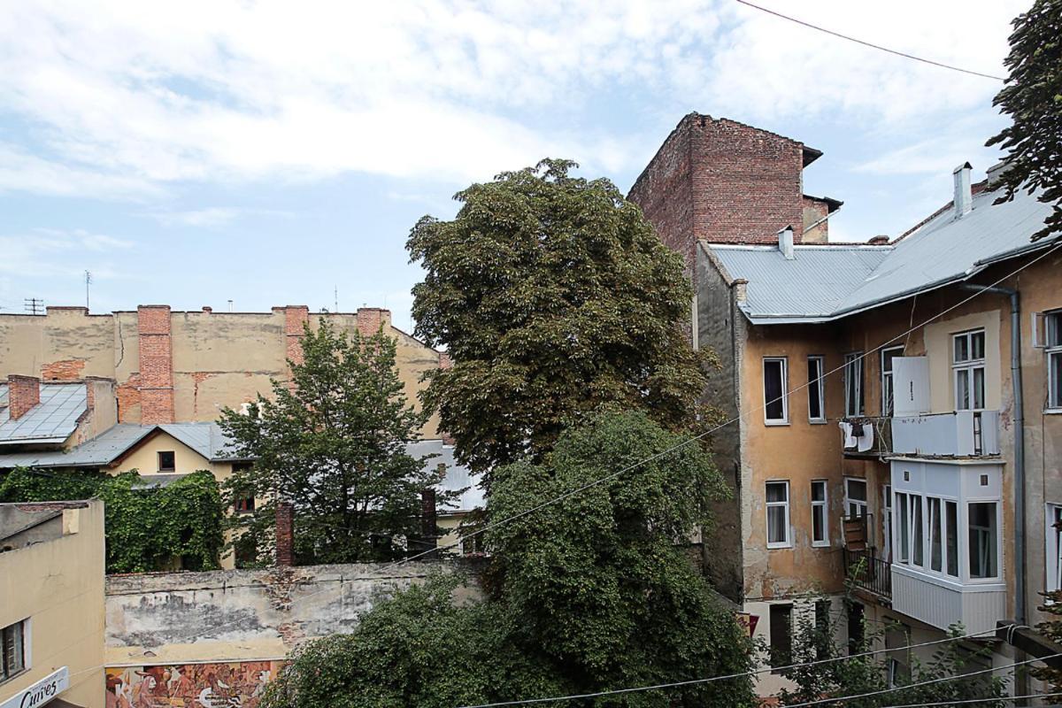 Buk Apartments On Doroshenka 29 Lviv Extérieur photo
