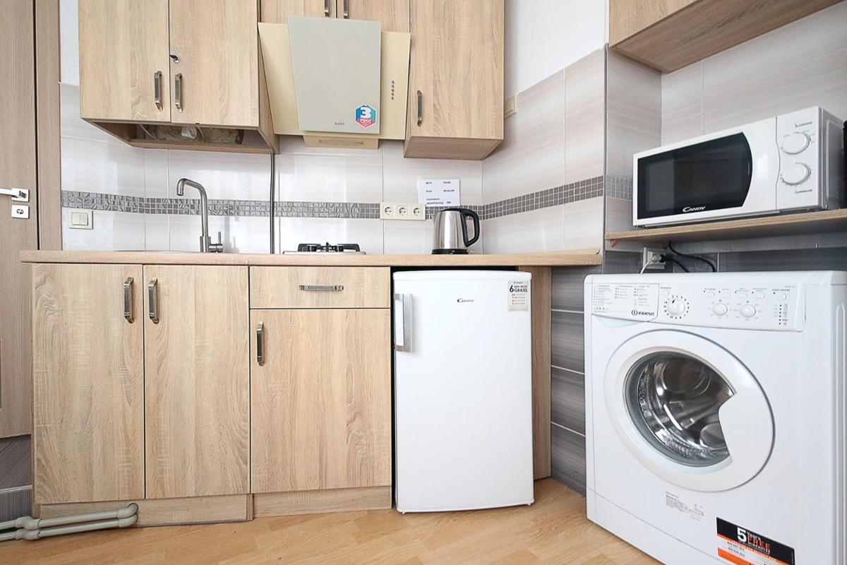 Buk Apartments On Doroshenka 29 Lviv Extérieur photo
