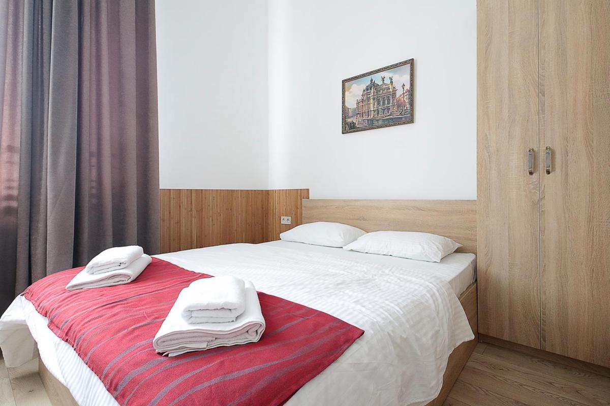 Buk Apartments On Doroshenka 29 Lviv Extérieur photo