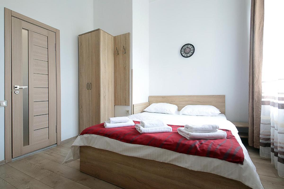 Buk Apartments On Doroshenka 29 Lviv Extérieur photo