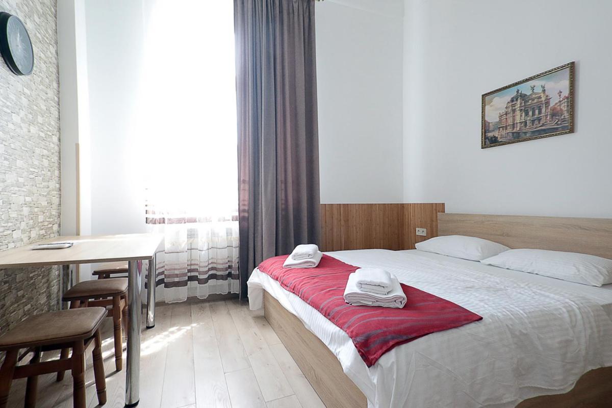 Buk Apartments On Doroshenka 29 Lviv Extérieur photo