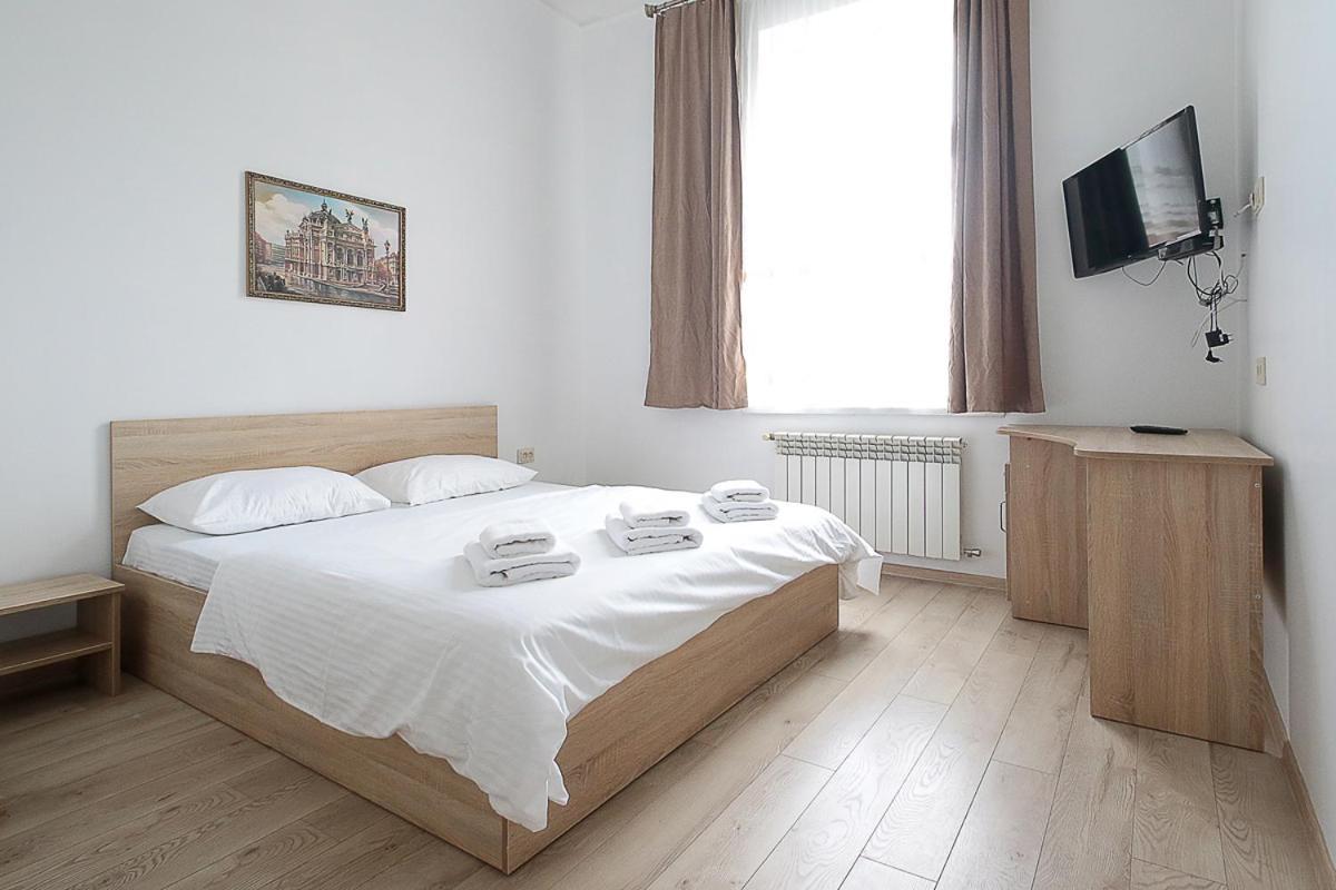 Buk Apartments On Doroshenka 29 Lviv Extérieur photo