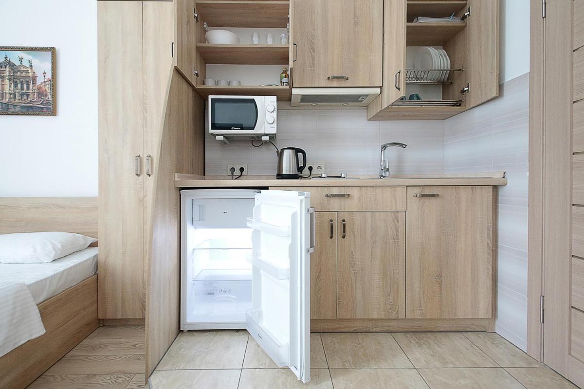 Buk Apartments On Doroshenka 29 Lviv Extérieur photo